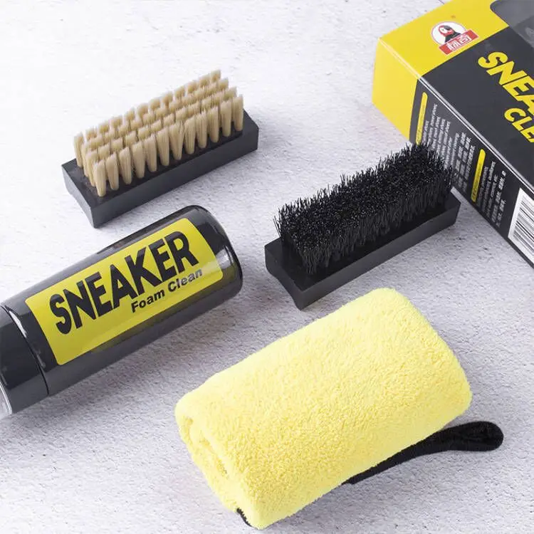 Detergente per scarpe da ginna - Sneaker Cleaning Kit recensione e prezzo